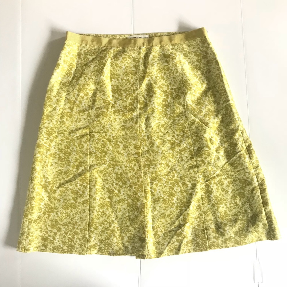 Banana Republic Silk Print Skirt 8 yellow